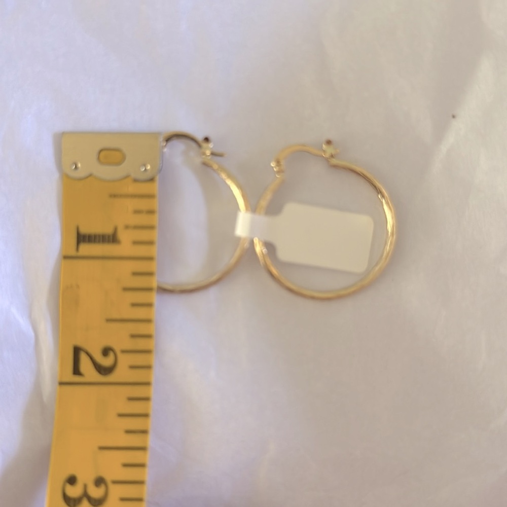 New Two pairs‎ of laminated gold women’s earrings - Picture 5 of 5